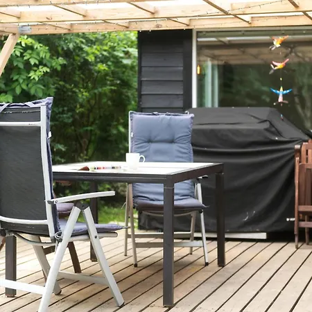 Casa de Férias In With Kitchen Hemmet